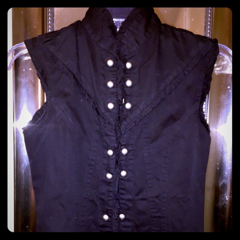 Ladies Fitted Black-Ruffled Trimmed Top