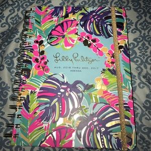 Lilly Pulitzer Agenda💕❤️ NO WRITING NEVER USED