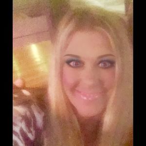 Meet your Posher, Leslie