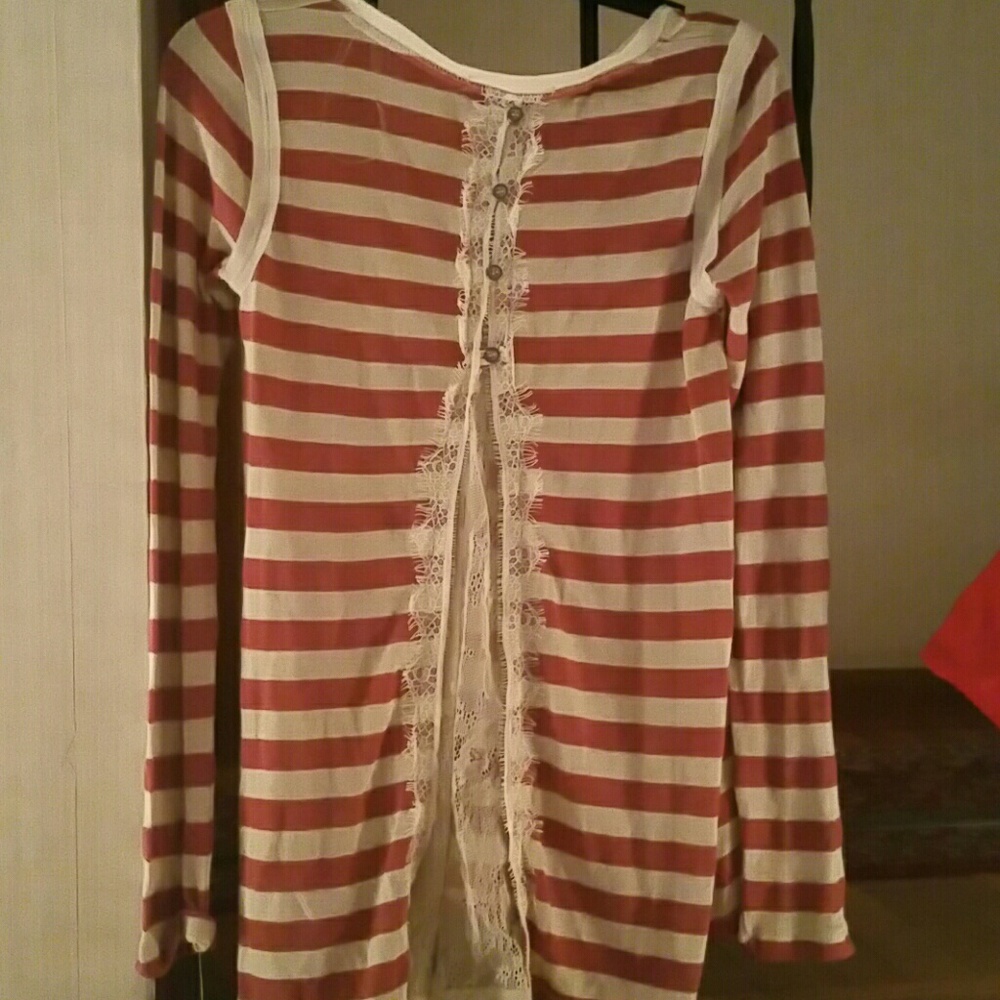 Rewind lace split backtee - Picture 5 of 6