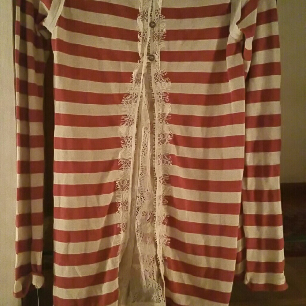 Rewind lace split backtee - Picture 6 of 6
