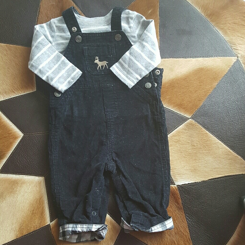 ⚫Carter's Black Corduroy Jumpsuit: 9 mo
