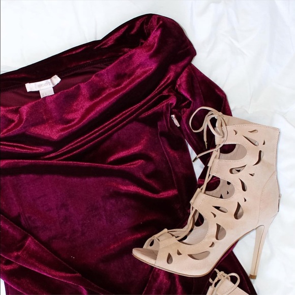 Nude Perforated Gladiator Cut Open Toe Sandals - Picture 4 of 5