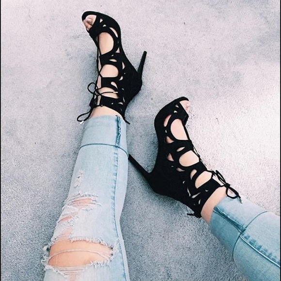 Nude Perforated Gladiator Cut Open Toe Sandals - Picture 5 of 5