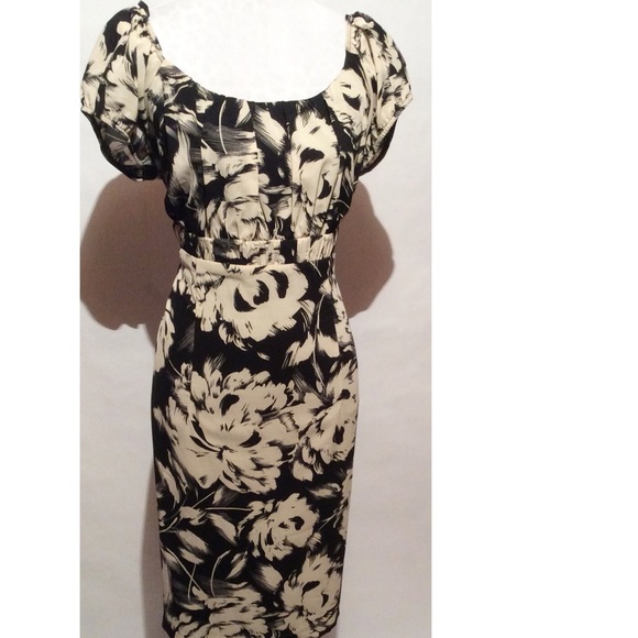 AGB Dresses & Skirts - AGB Dress Size 16