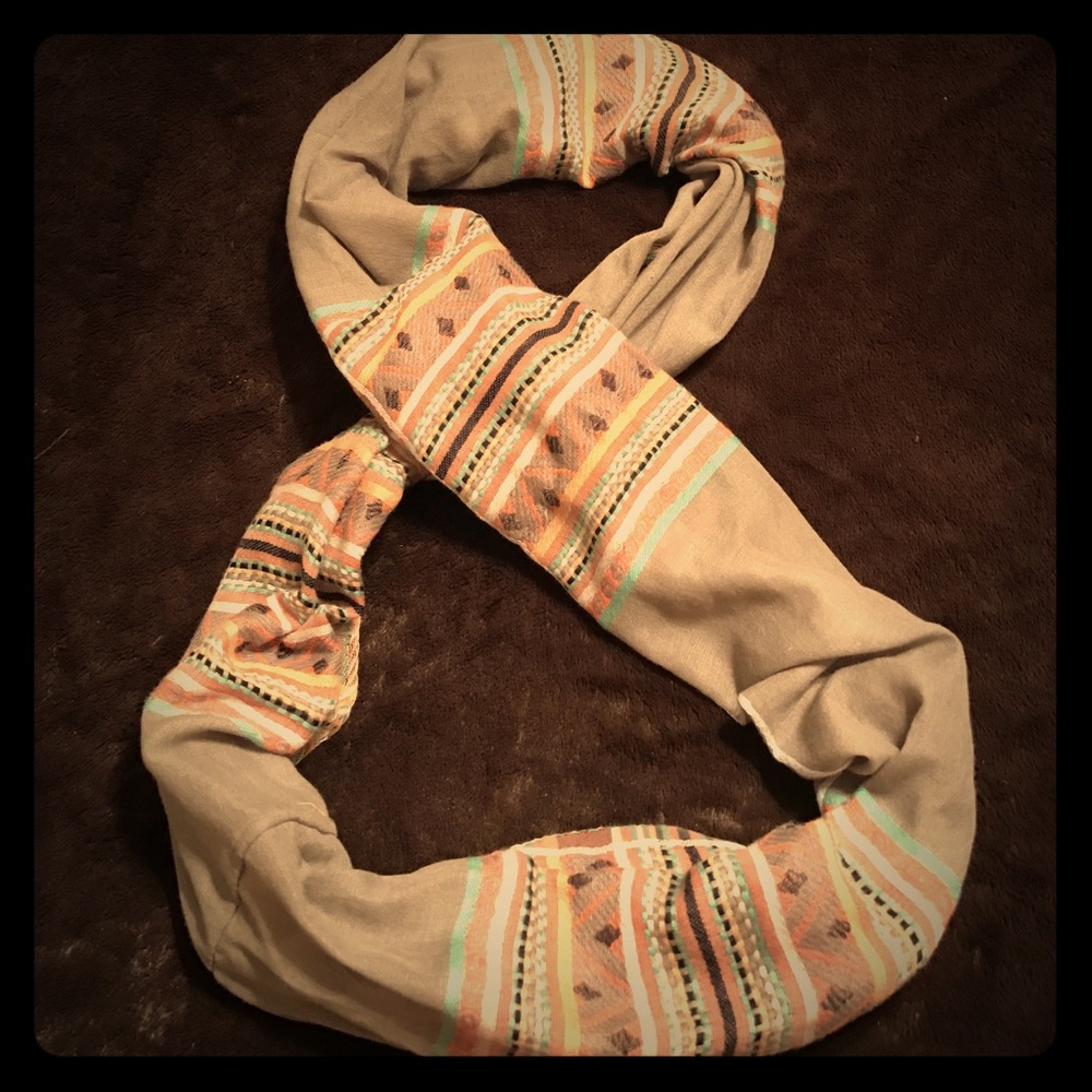 Aztec infinity scarf
