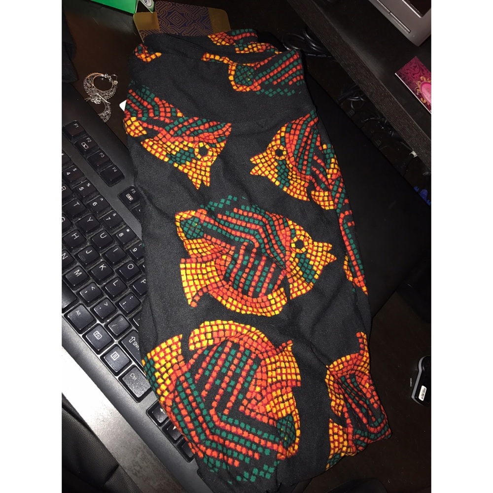 Lularoe TC Fish leggings