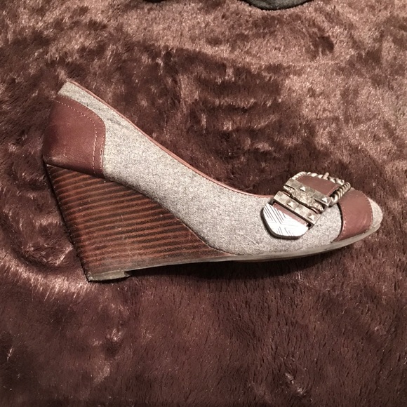 Heels - Picture 2 of 5