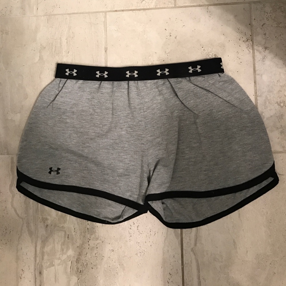 Women's UA shorts
