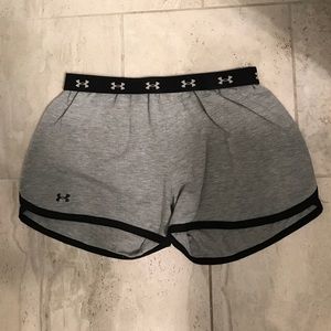 Women's UA shorts