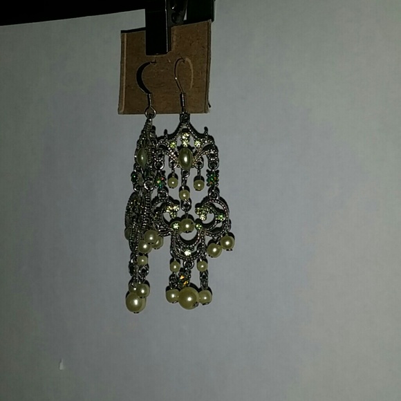 sparkle Earings - Picture 2 of 3