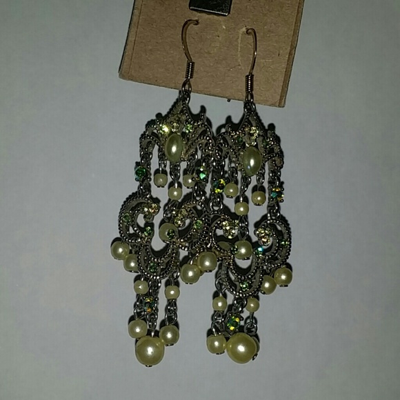 sparkle Earings - Picture 3 of 3