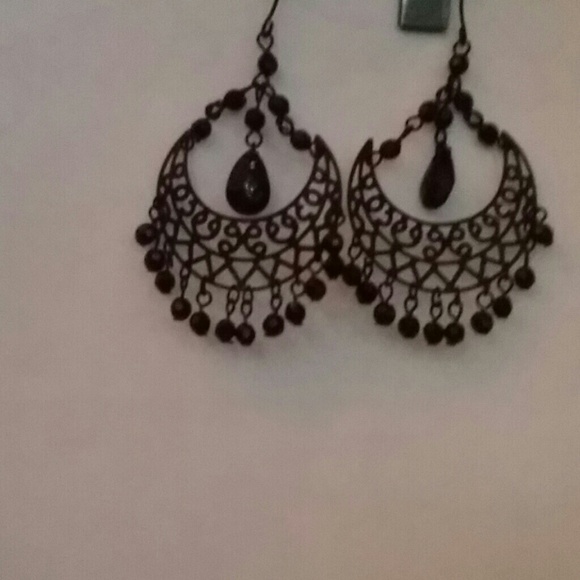 Black beaded Earing - Picture 1 of 1