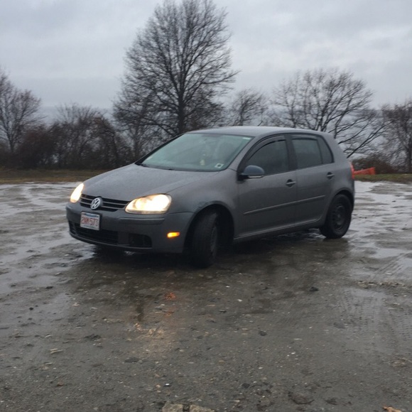 Meet your Posher, Cameron - Picture 1 of 1