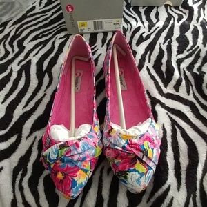 Brand new flats from Kohls
