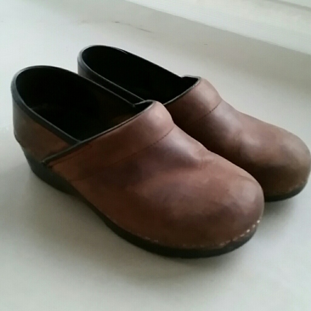 Brown Danskos Clogs size 40 size 9.5 10