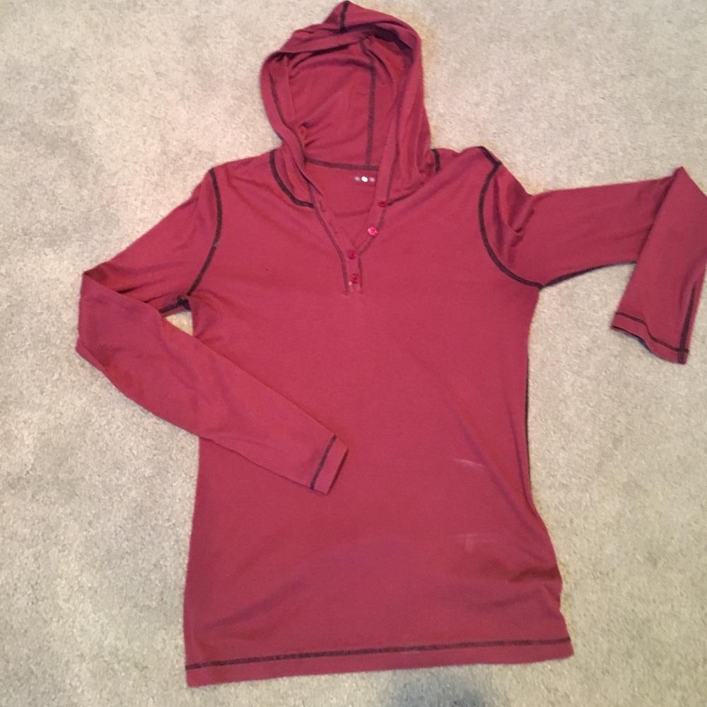 3 dot long sleeve hooded t-shirt