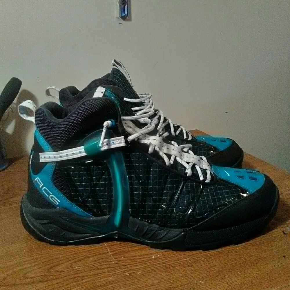 Nike ACG Air Zoom Tallac Lite