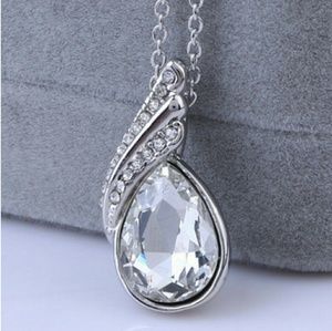 KOREAN STYLE NECKLACE