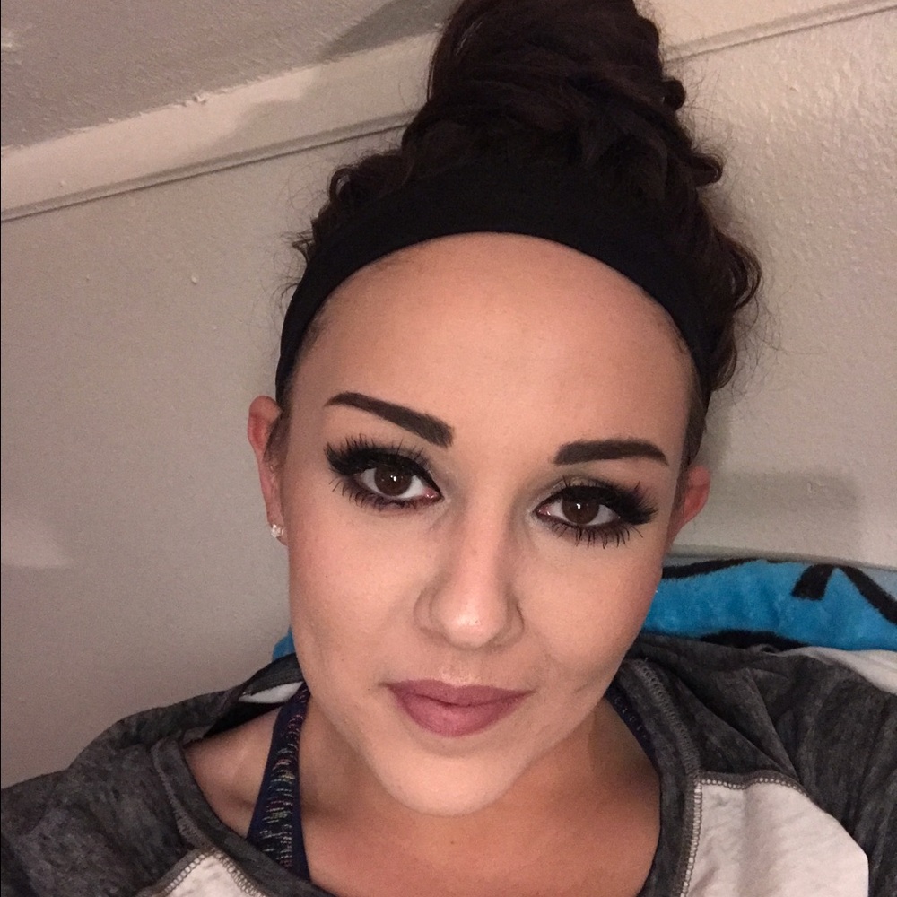 Meet your Posher, K. alyssa