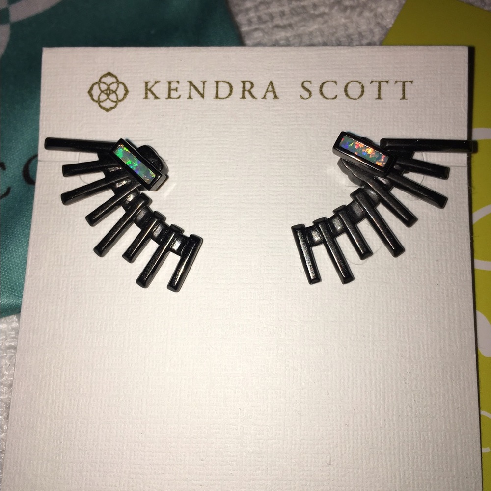 Kendra Scott Kellen earrings