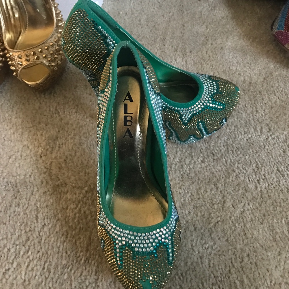 Alba heels