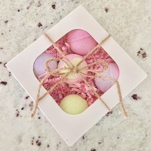 Handmade Set of 5 small fizzys bathbombs