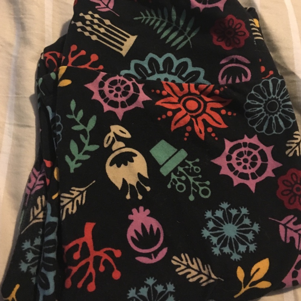 Butter Soft leggings from LuLaroe! 🌷