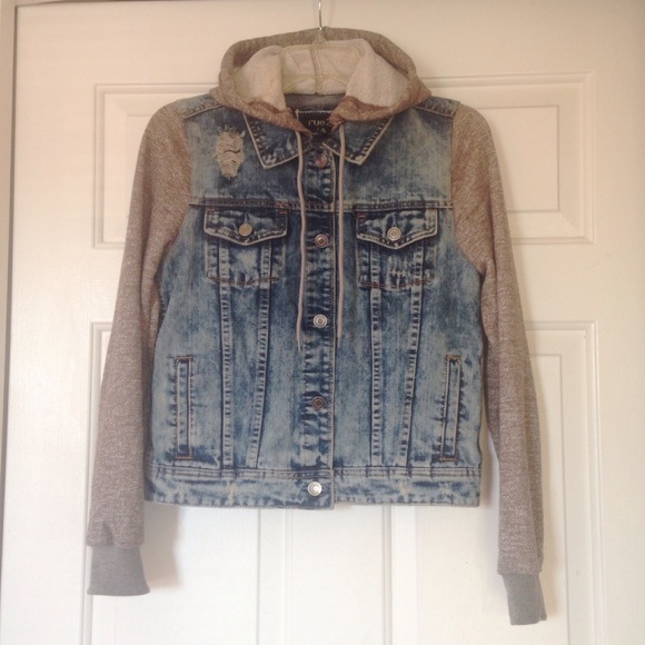 Hooded Denim Jacket - Picture 3 of 4