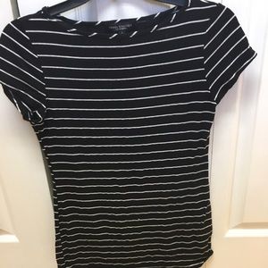 Black striped tee