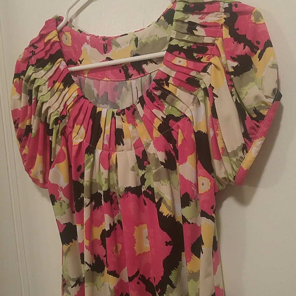 Short sleeve Flower print blouse size L