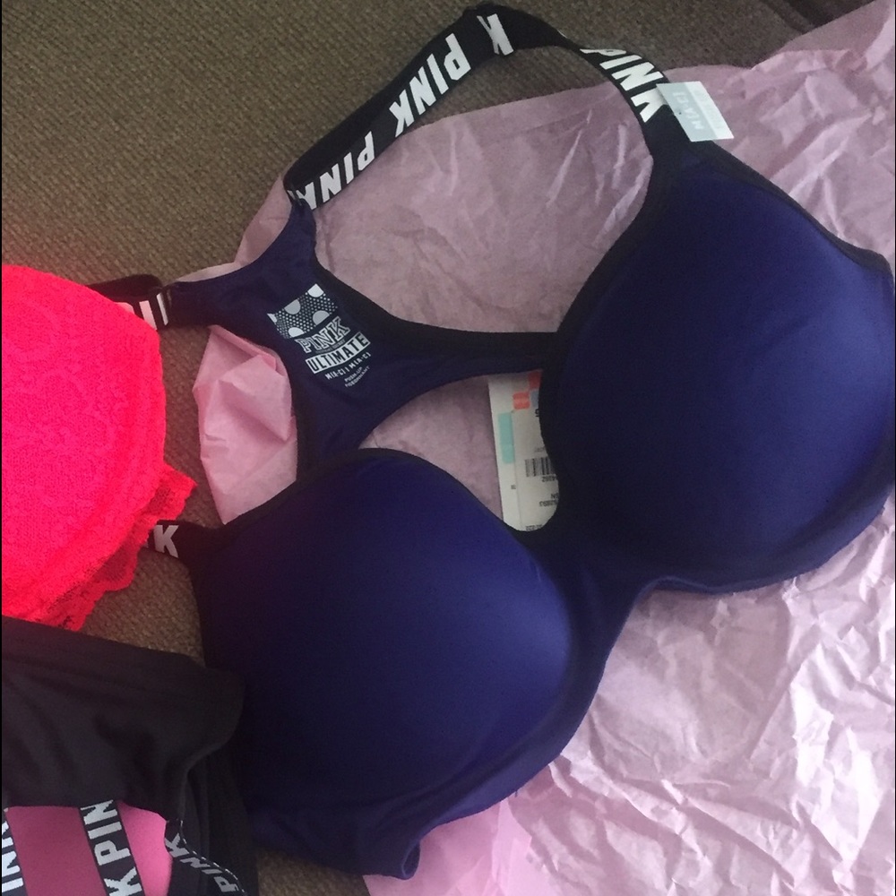 Brand  new  navy push up bra