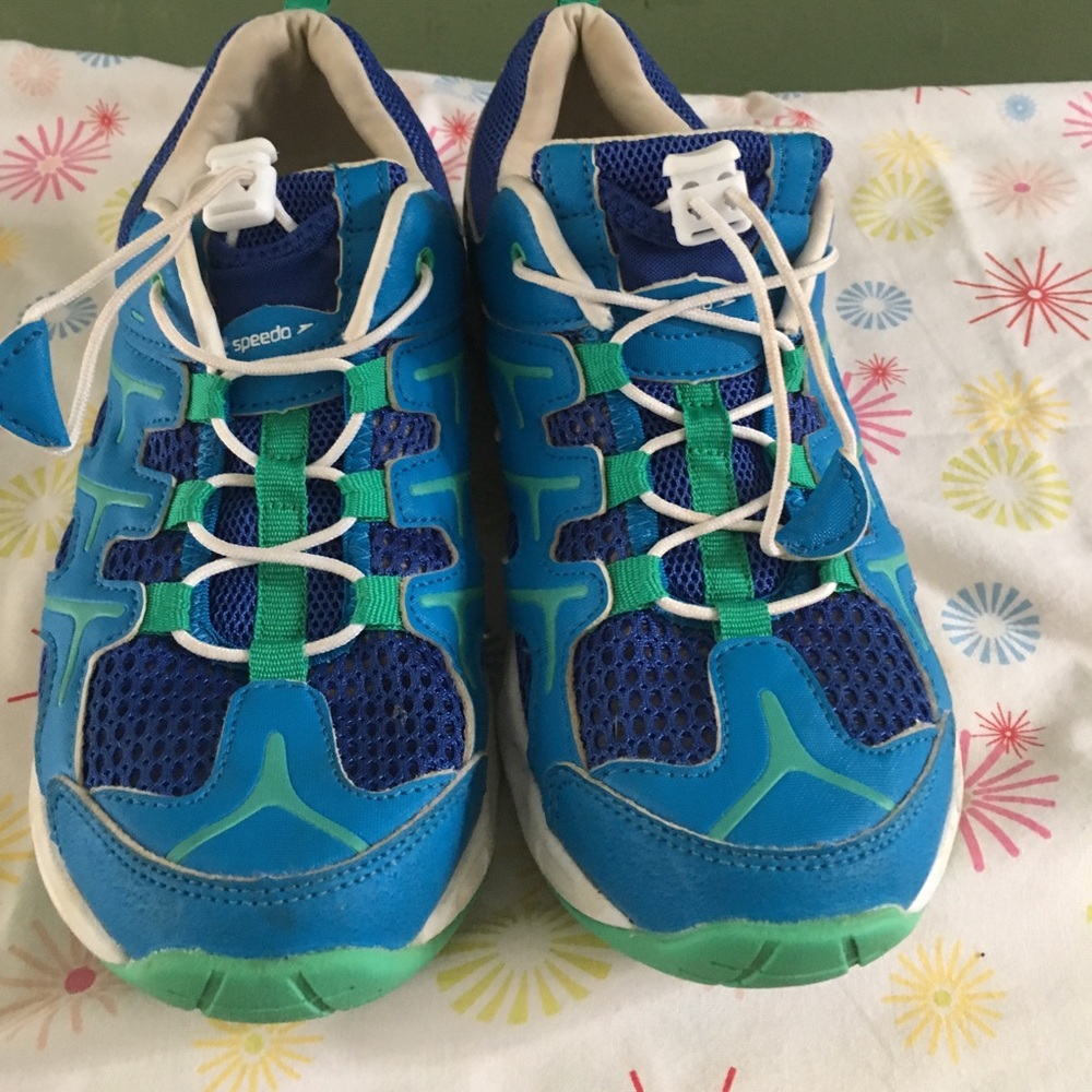 Speedo shoes