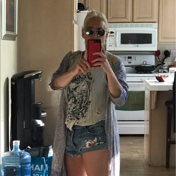 Meet your Posher, Deb - Picture 2 of 5