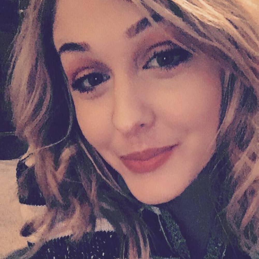 Meet your Posher, Nicole