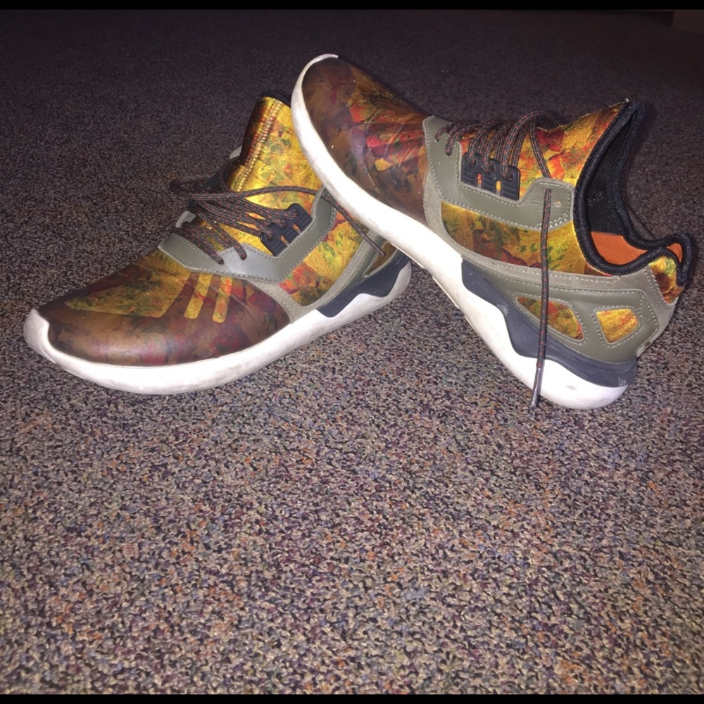 Men's Adidas Tubular Sneakers