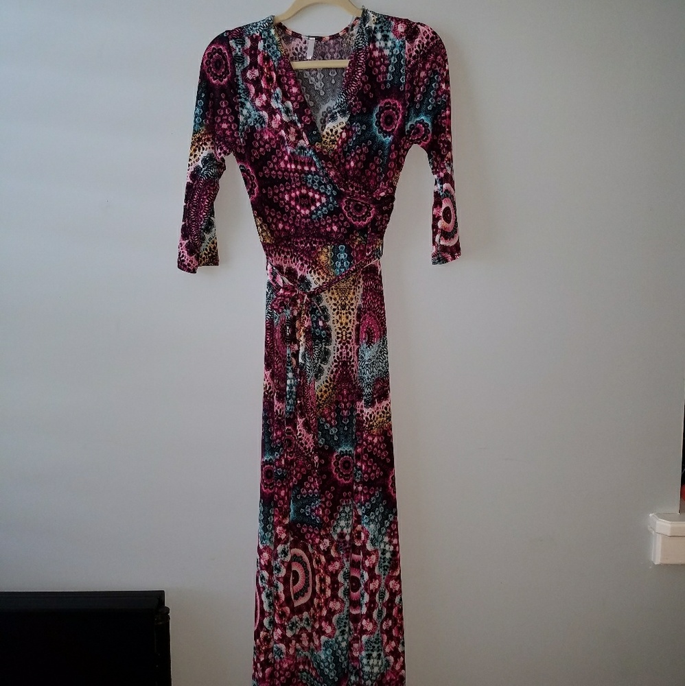 NWOT Pink Blush maternity wrap maxy dress S
