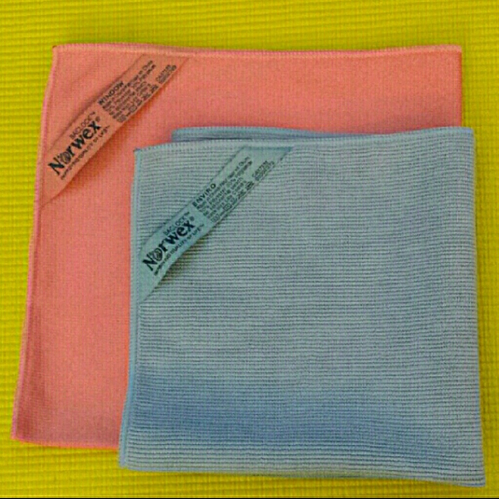 NWOT Norwex enviro & window cloth set