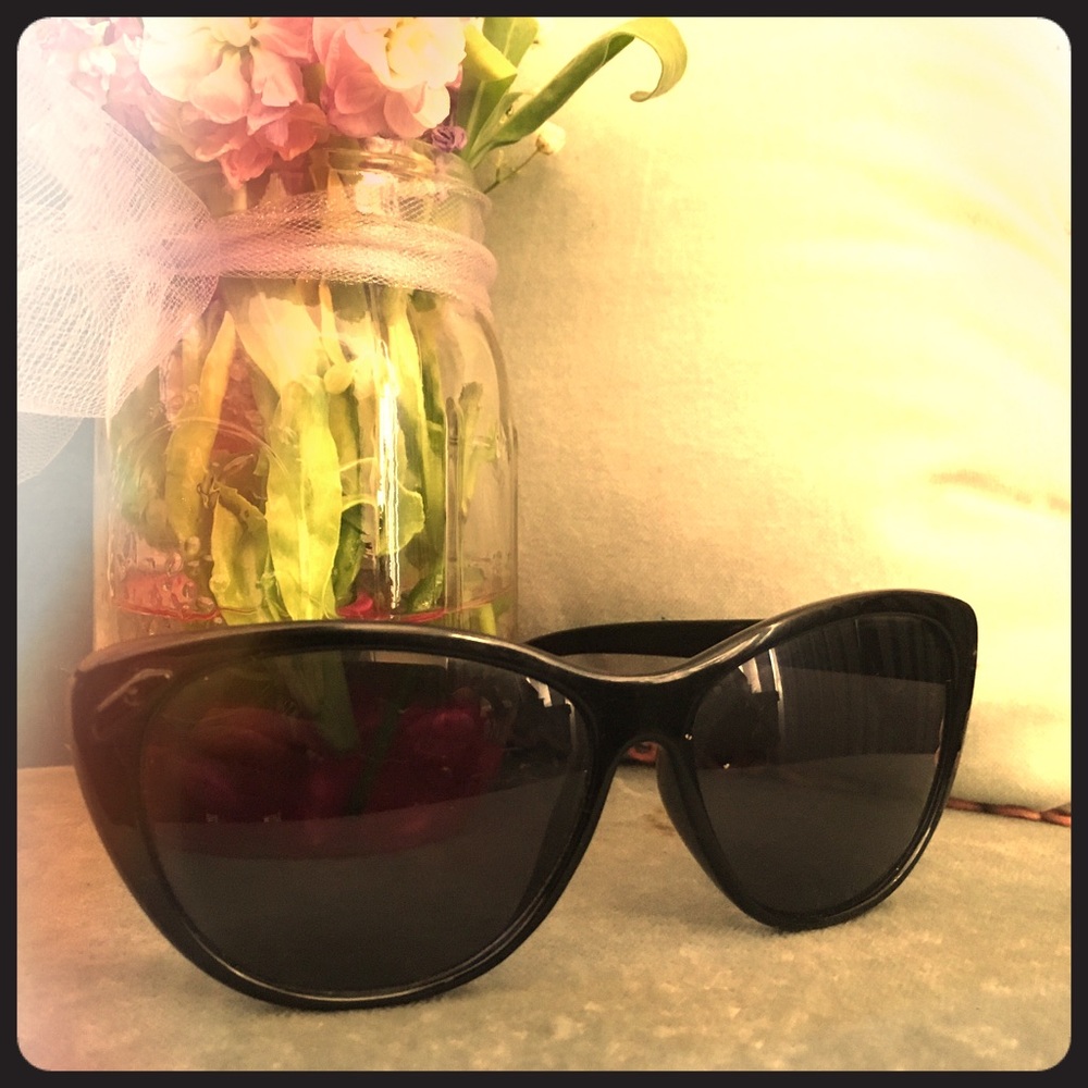 Black Chic Sunglasses