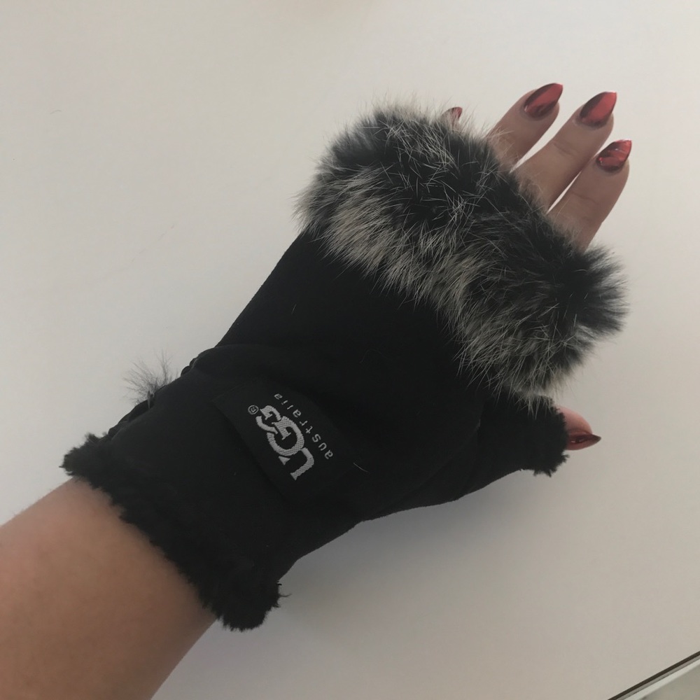 UGG fingerless gloves