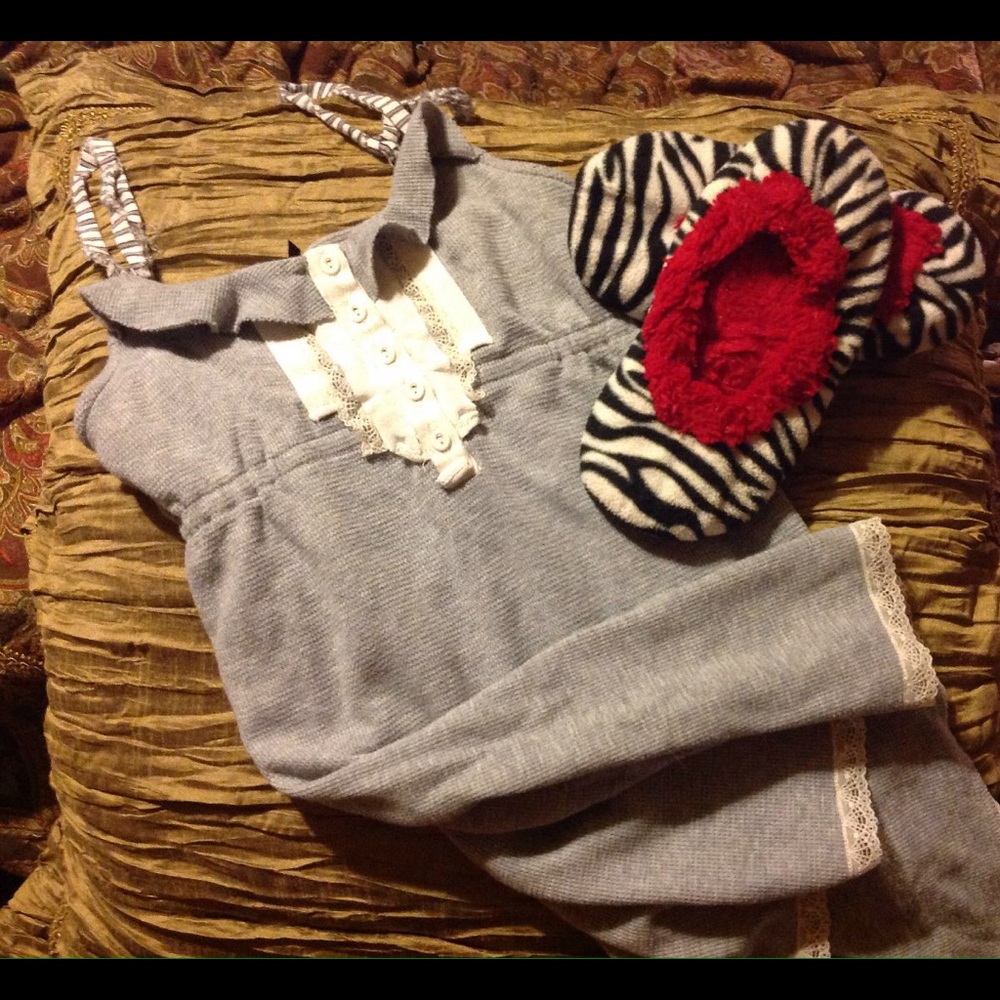 Kensie nightgown medium & zebra slippers