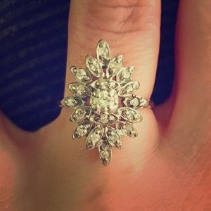 Vintage diamond cluster ring