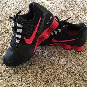 Nike Shoxs Avenue SE size 7