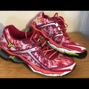 Mizuno Wave Creation 15