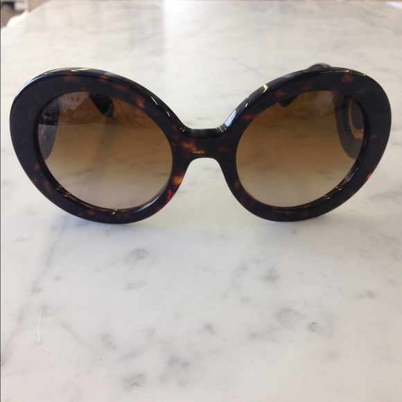 Prada sunglasses - Picture 3 of 4