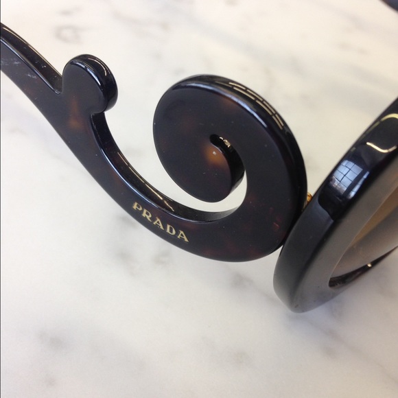 Prada sunglasses - Picture 4 of 4