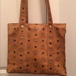 MCM AUTHENTIC PURSE