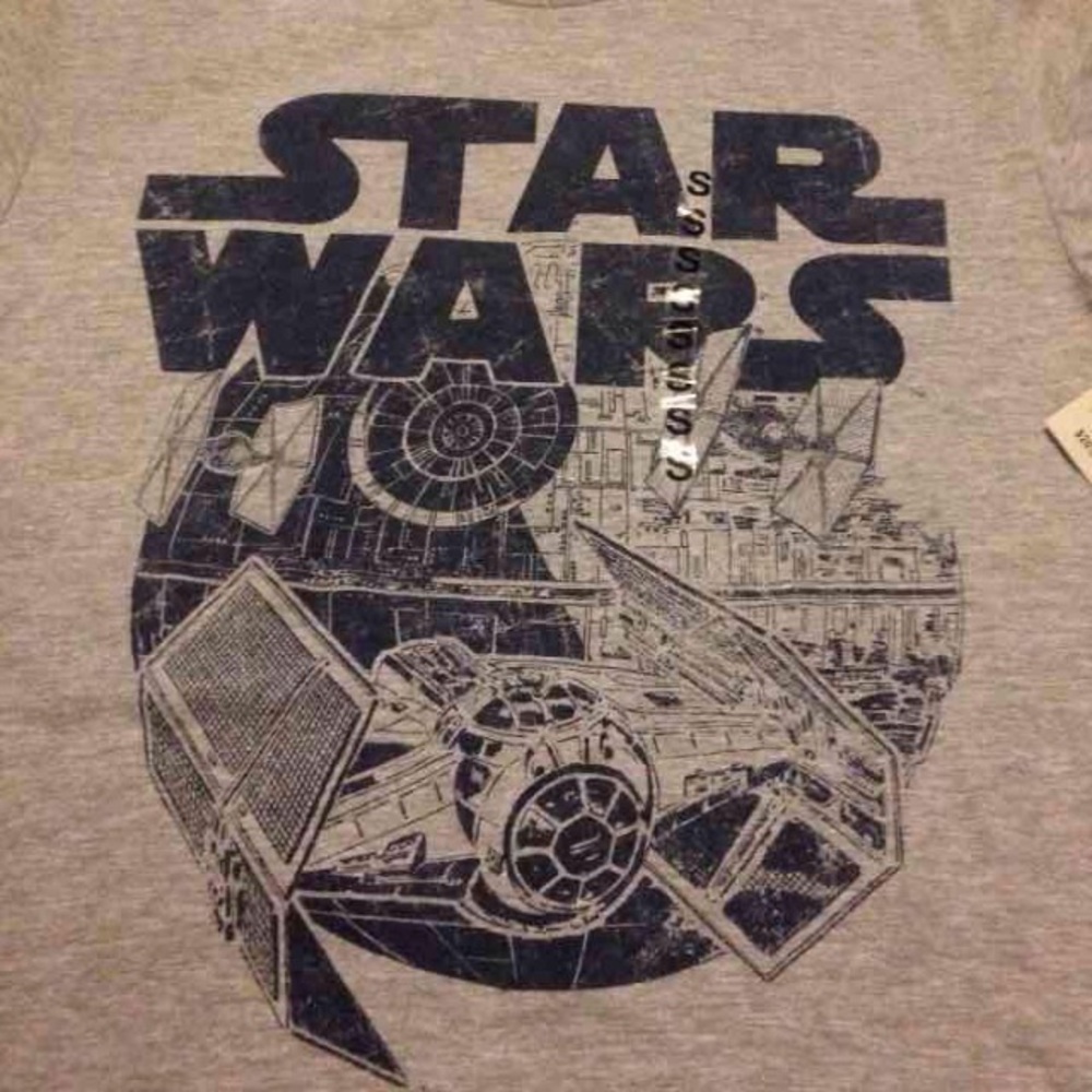 Star Wars T Shirt BNWT Men's T Shirt Small Medium - Picture 3 of 4