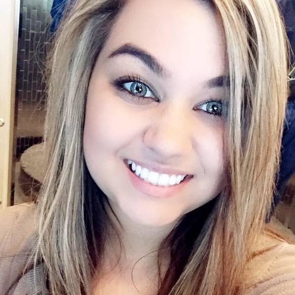 Meet your Posher, Alissa - Picture 1 of 1