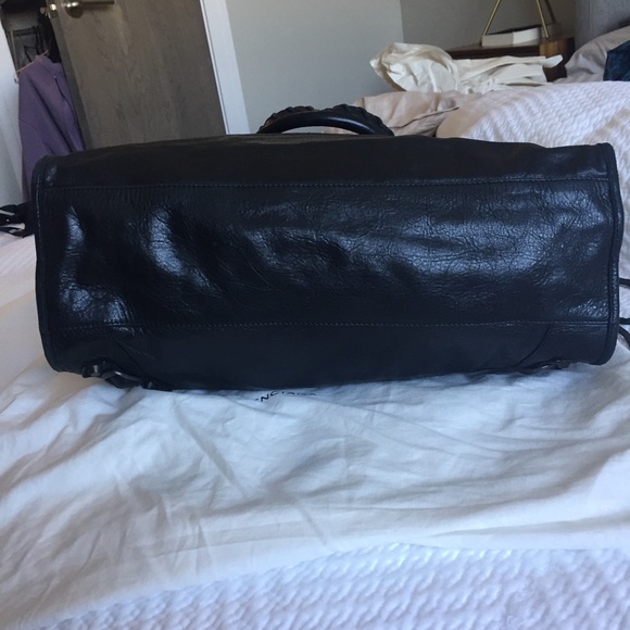 Authentic Balenciaga City Bag in black - Picture 3 of 8